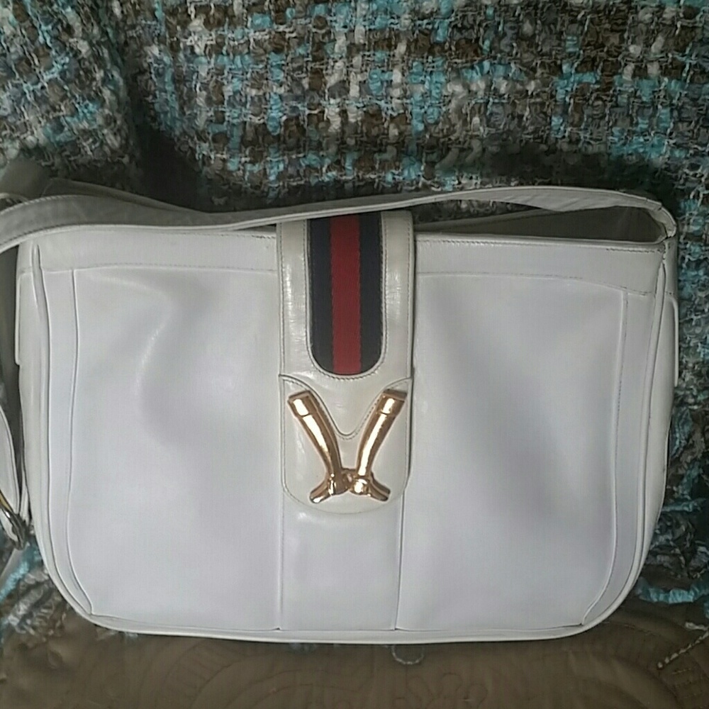 Gucci shoulder bag